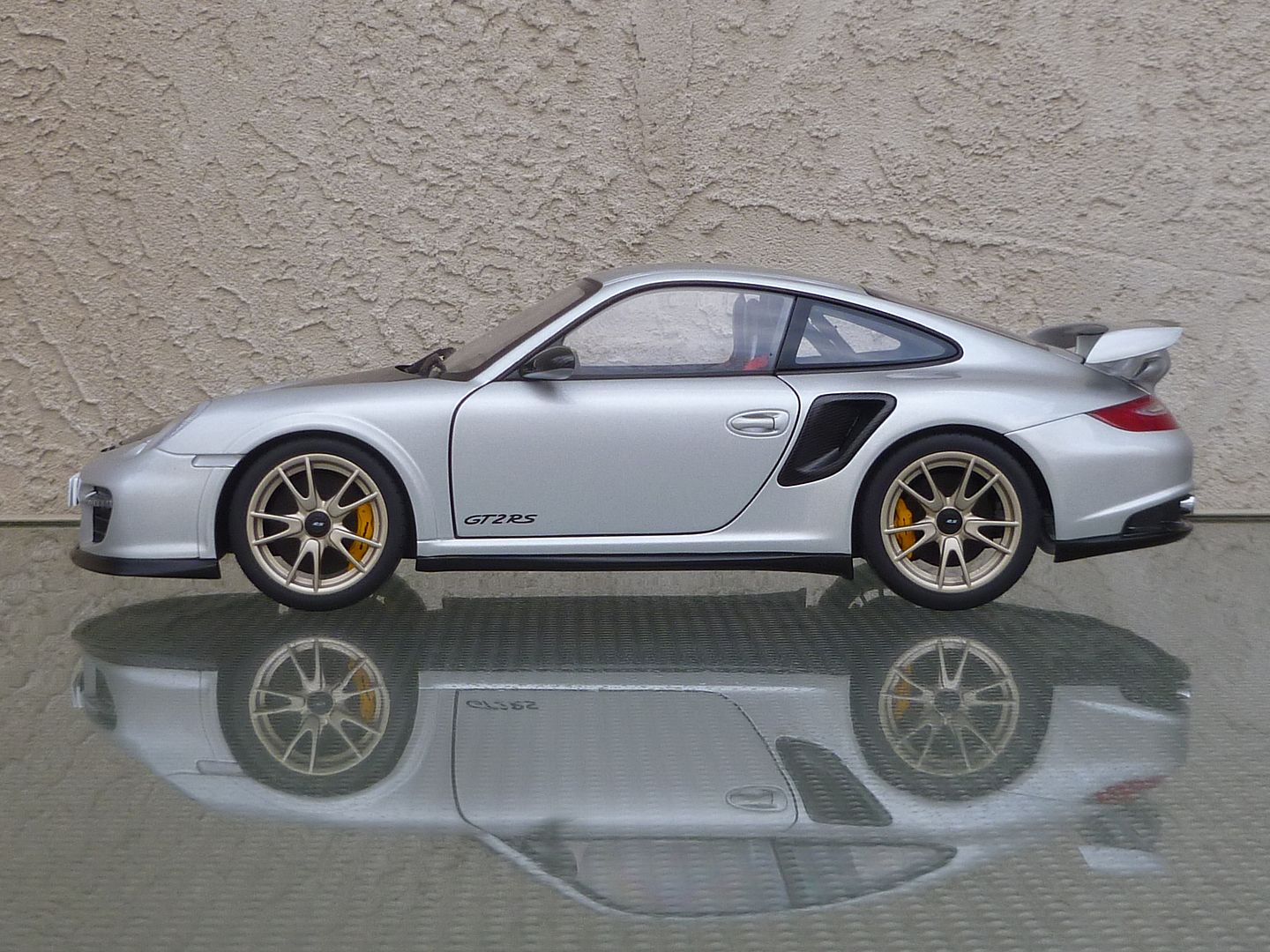 autoart gt2 rs